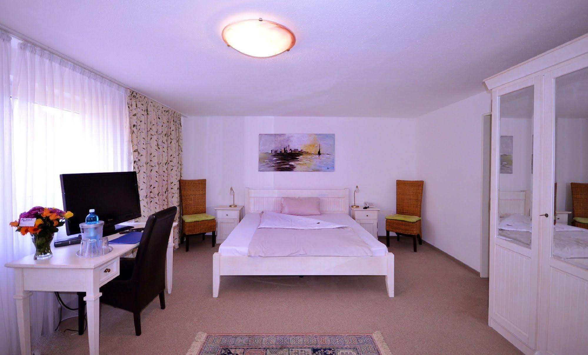 Alpha Hotel Garni Dietzenbach Ngoại thất bức ảnh